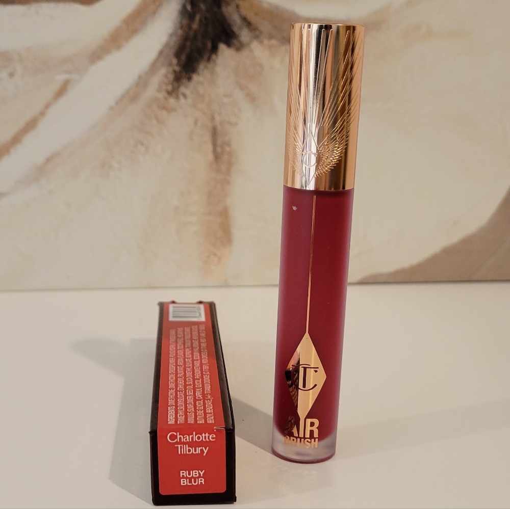 NEW- NEVER USED CHARLOTTE TILBURY AIRBRUSH FLAWLESS LIP BLUR - SHADE RUBY BLUR - Picture 2 of 6